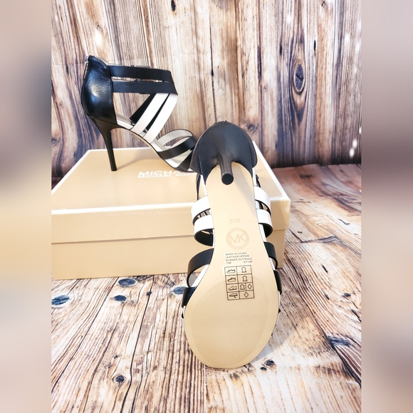 Michael Kors Cammie Open Toe Heel Sandals - Picture 8 of 13
